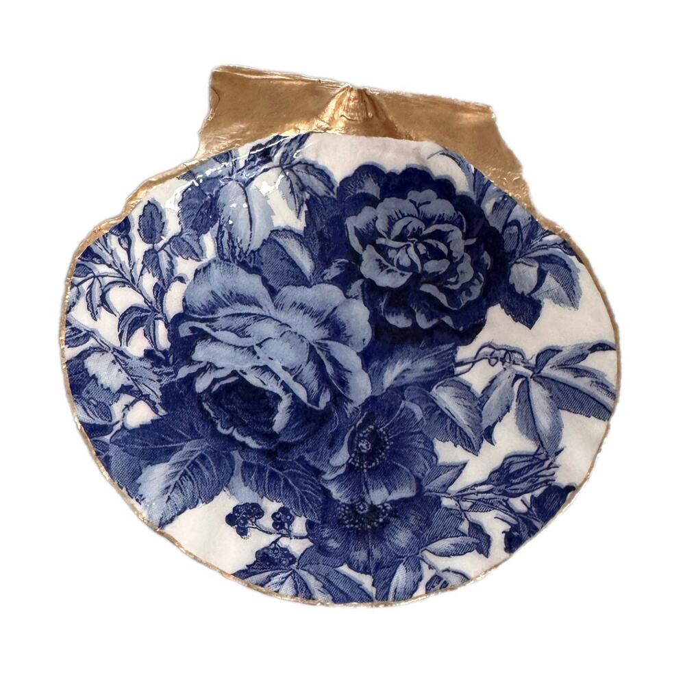 Blue White Chinoiserie Trinket Dish, Scallop Shell Ring Dish for Her - Picture 3 of 4